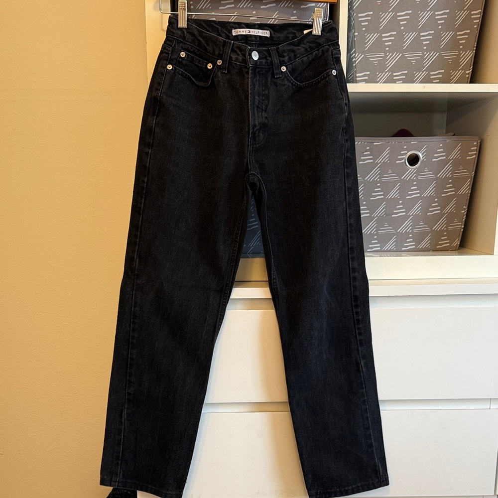 Tommy Hilfiger Women's Dark Straight Leg Jeans